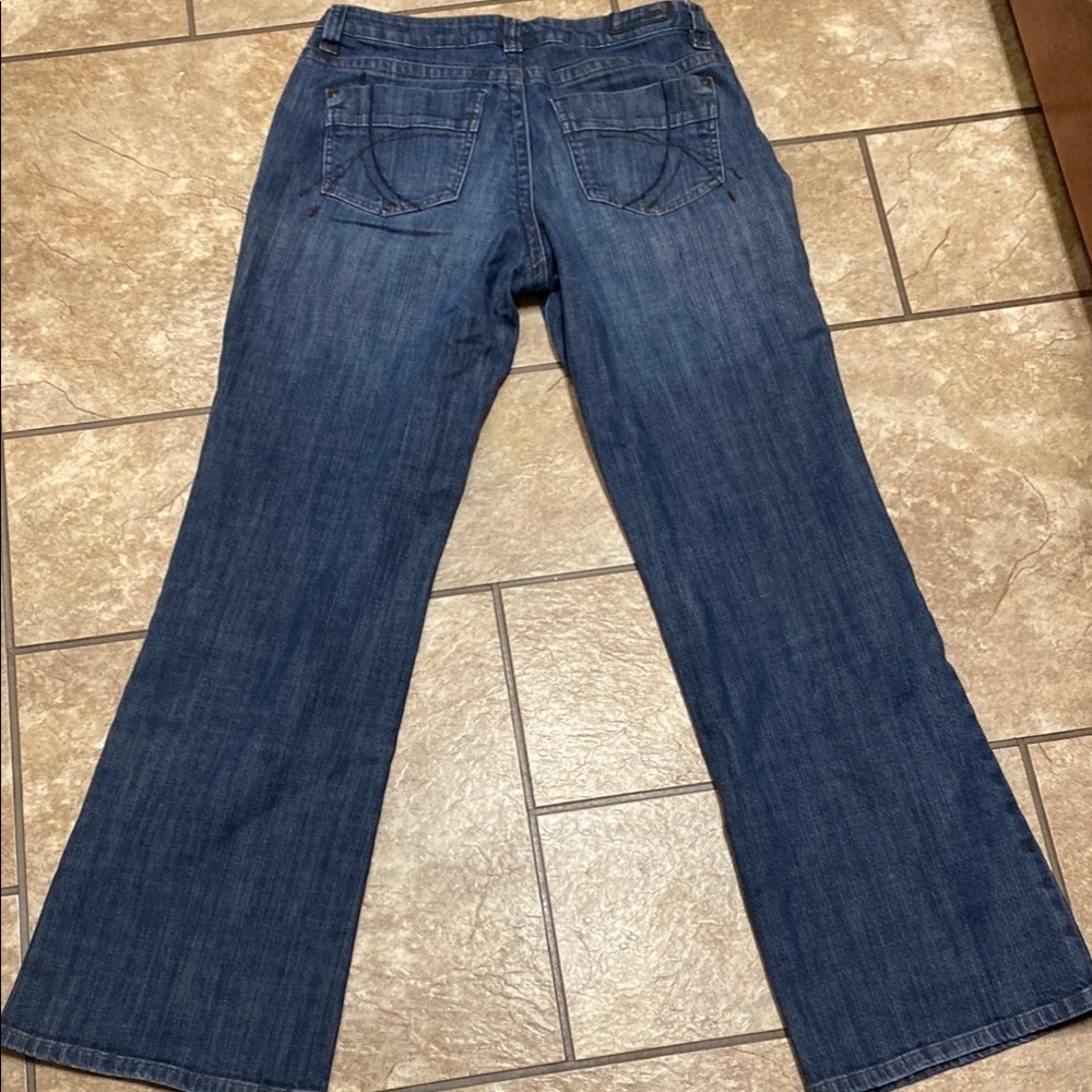 Blue Wide Leg Size 8 Jeans with Contrast Stitching